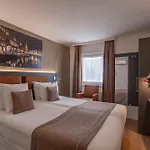 Avenue Hotel