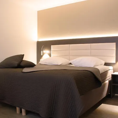 Avenue Hotel 3*