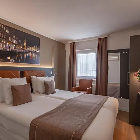 Avenue Hotel