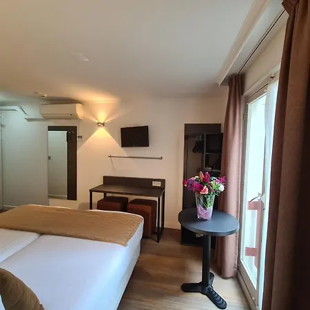 Hotel Avenue 3*